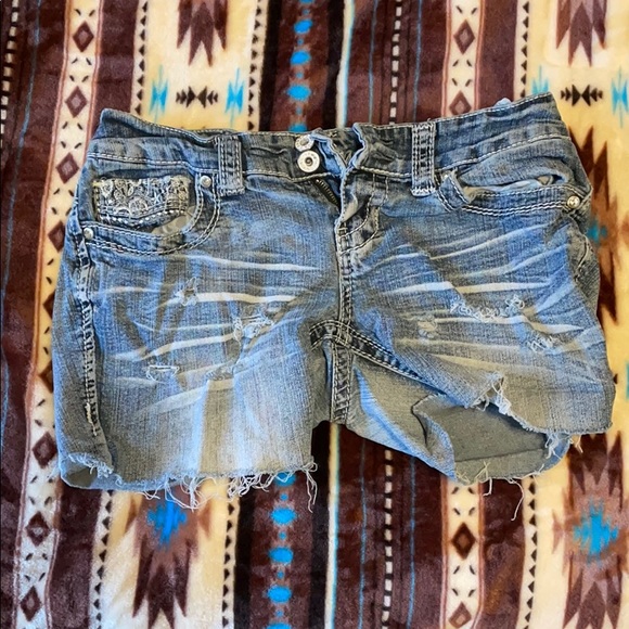 Ariya cut offs - Picture 2 of 3